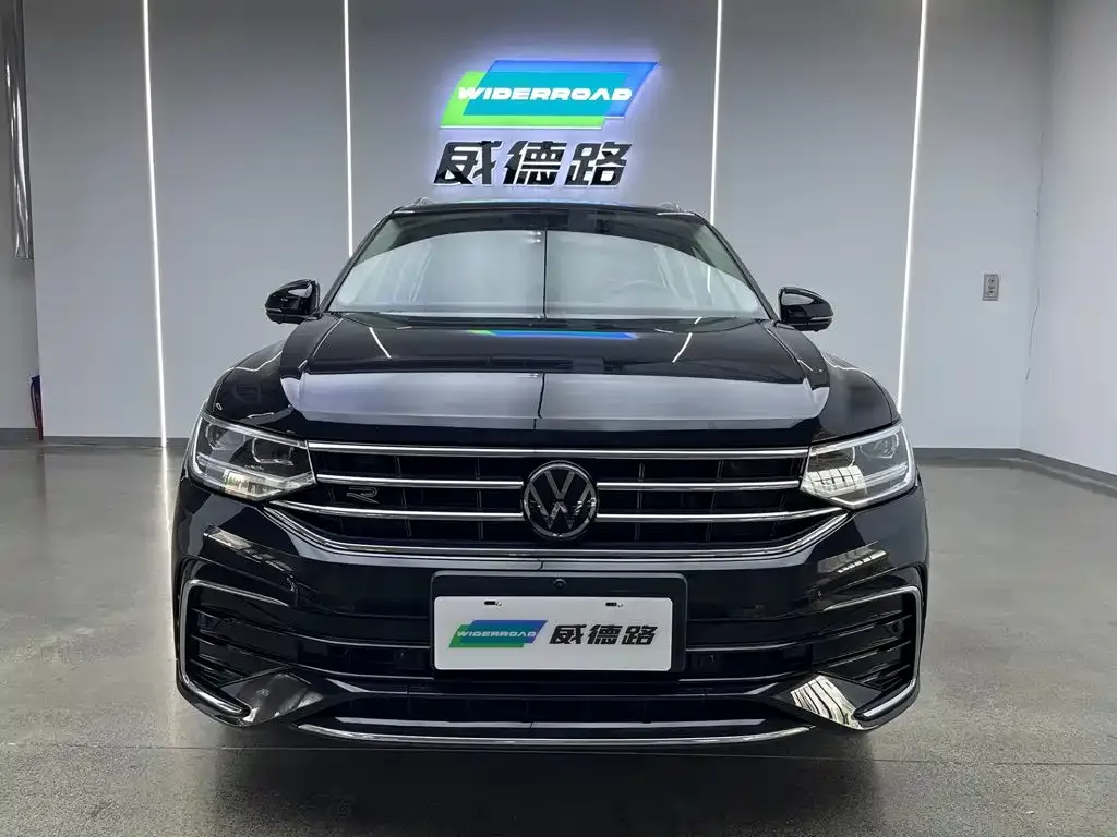 Volkswagen Tiguan L — фото 3