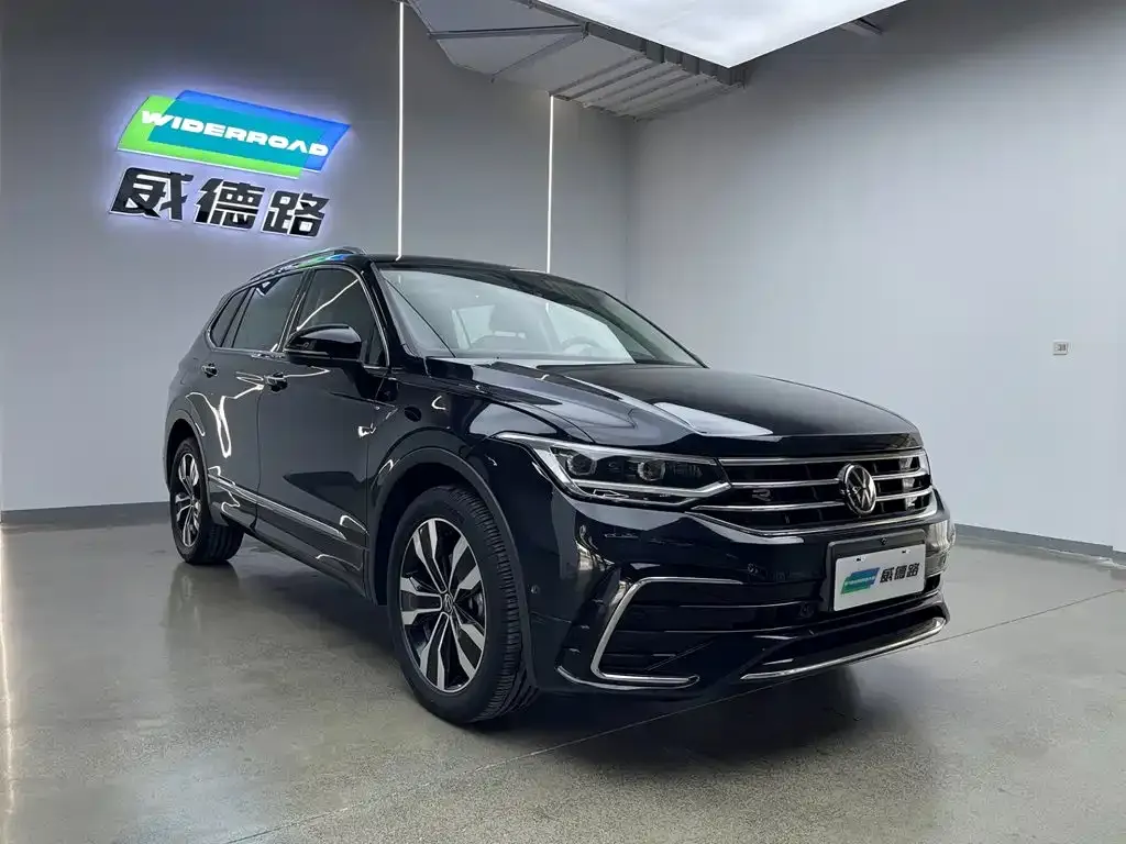 Volkswagen Tiguan L — фото 6