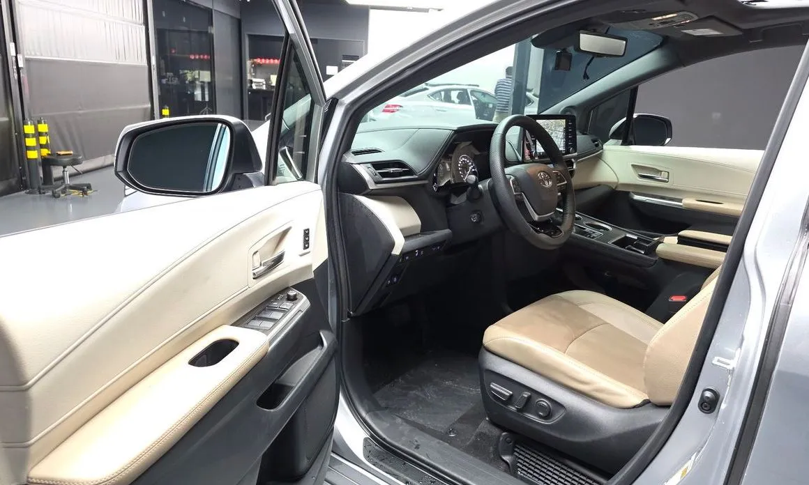 Toyota Sienna 2021 из KR, фото 8