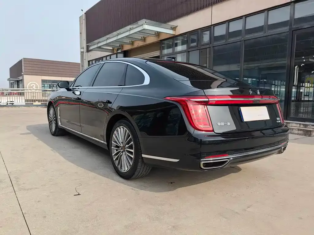 Hongqi H9 — фото 2