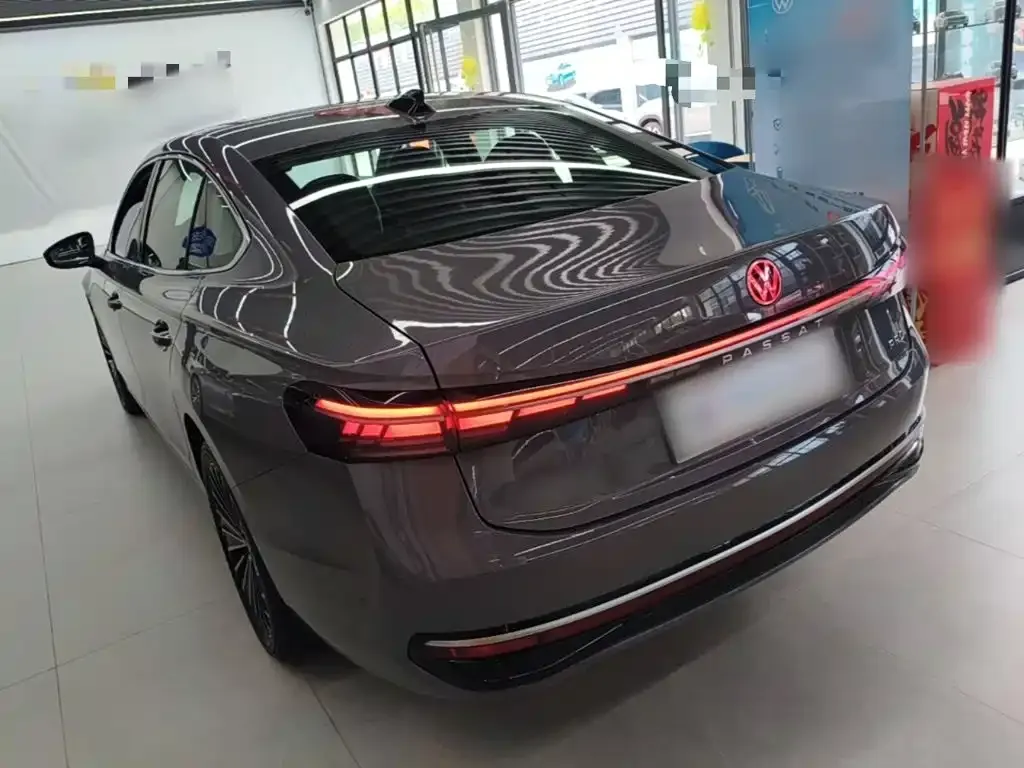 Volkswagen Passat — фото 4