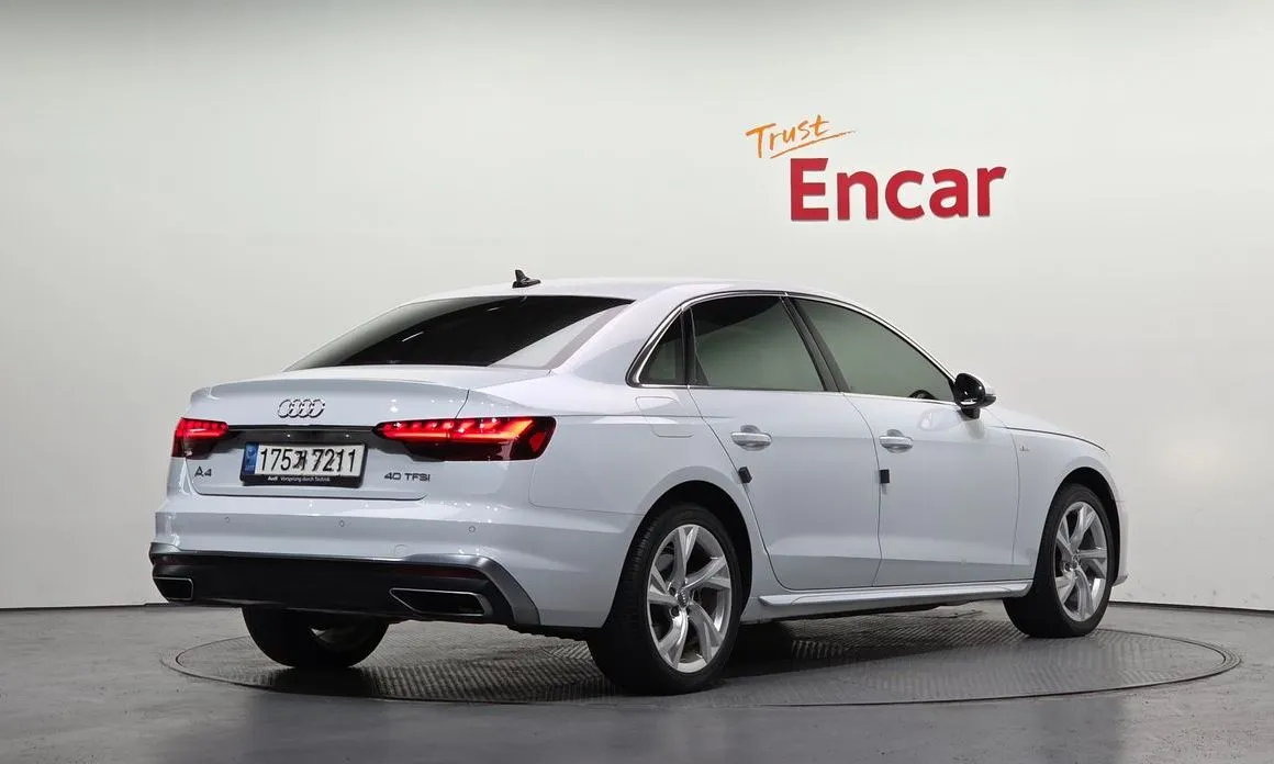 Audi A4 — фото 10