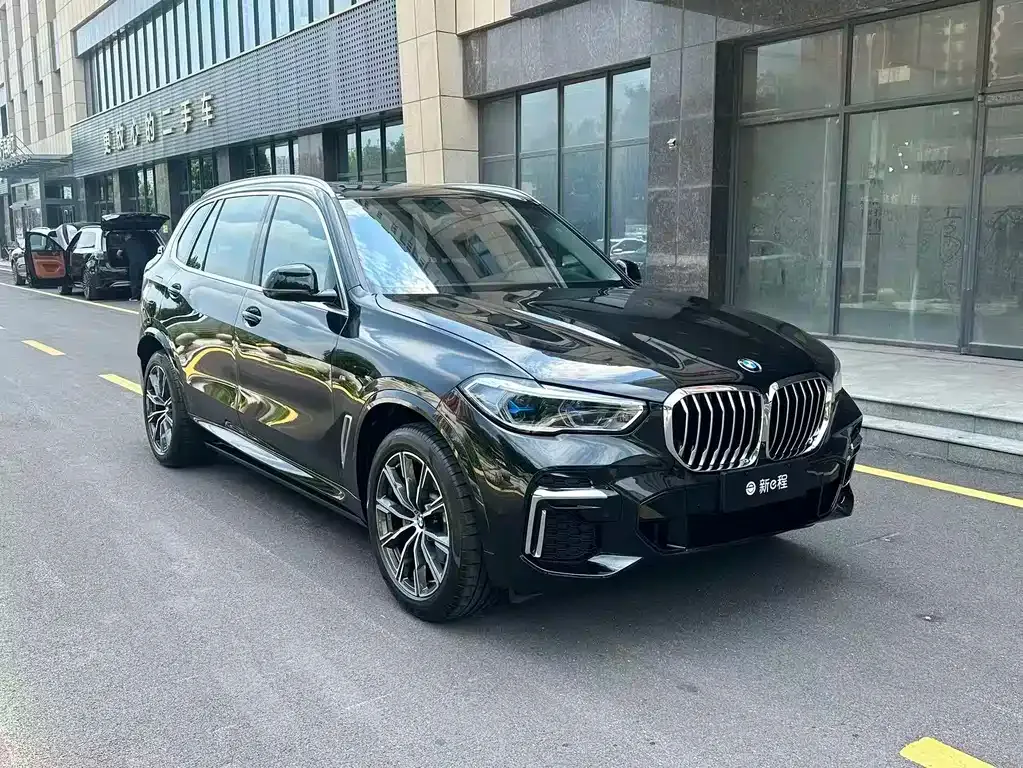 BMW X5 — фото 8