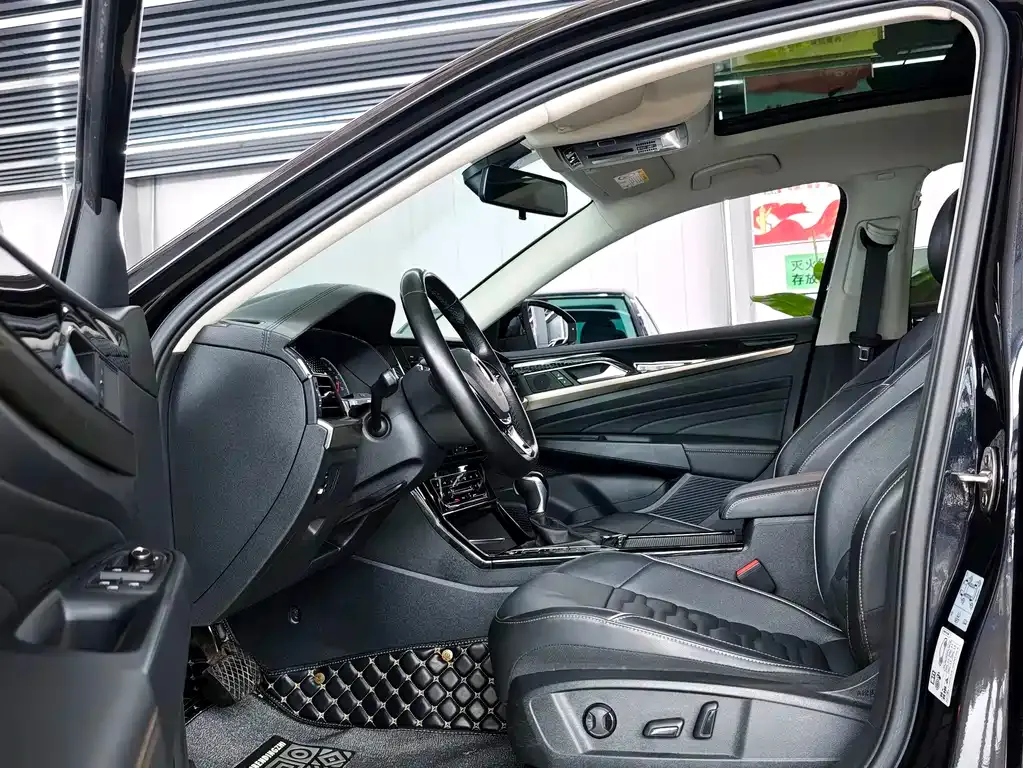 Volkswagen Passat — фото 7
