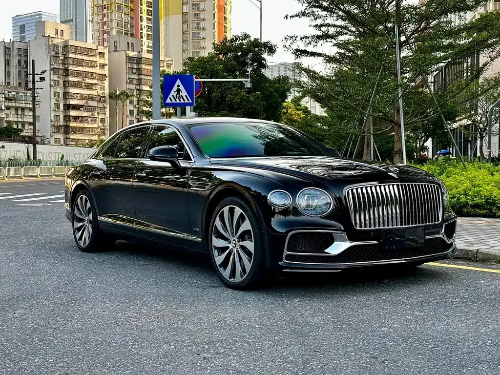 Bentley Flying Spur — фото 6