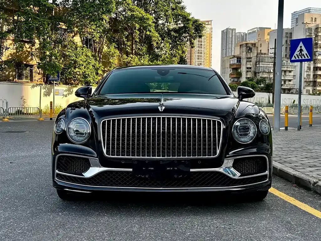 Bentley Flying Spur — фото 7