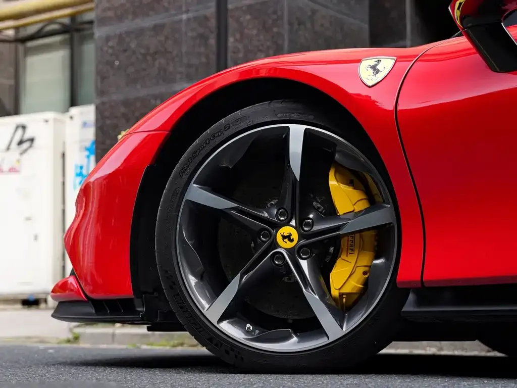 Ferrari SF90 — фото 10