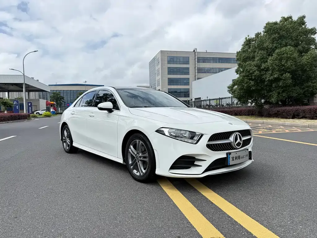 Mercedes-Benz A-Class — фото 8