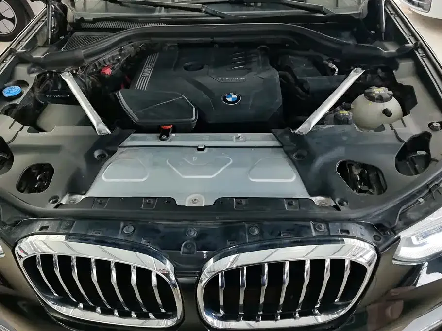 BMW X3 — фото 10