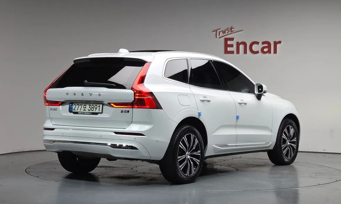 Volvo XC60 — фото 7