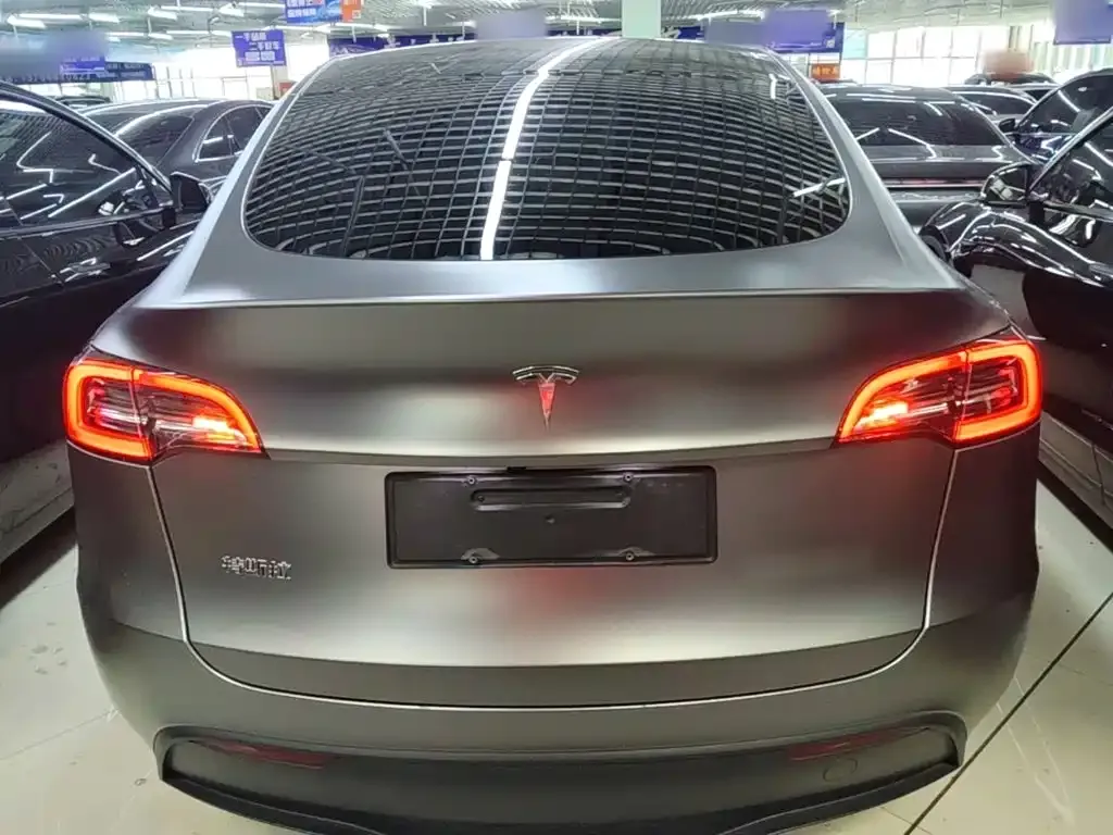 Tesla Model Y — фото 7