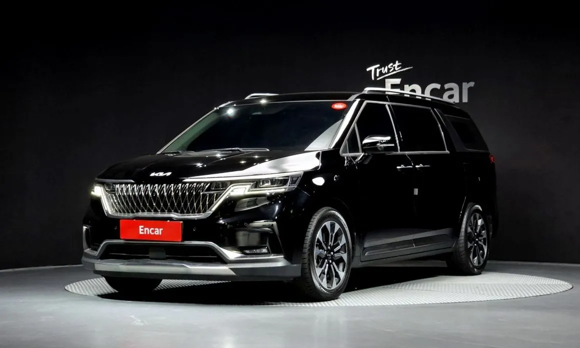 Kia Carnival — фото 1