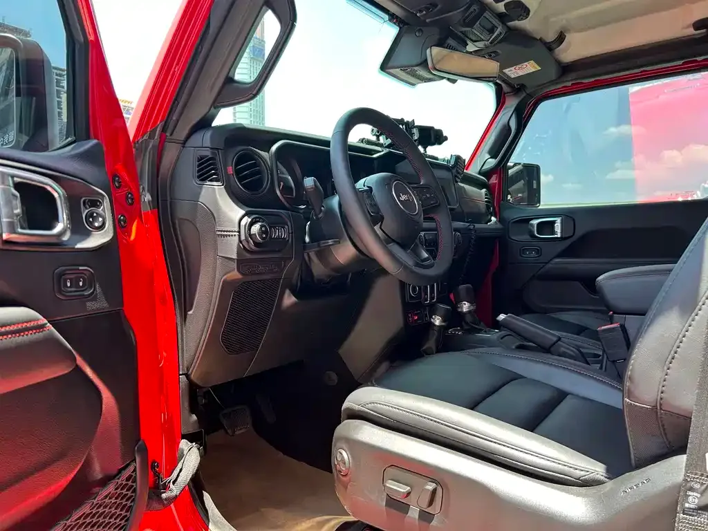 Jeep Wrangler — фото 6