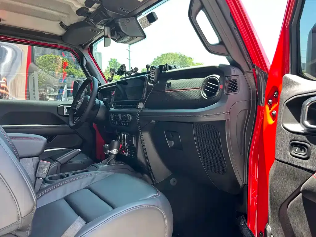 Jeep Wrangler — фото 4