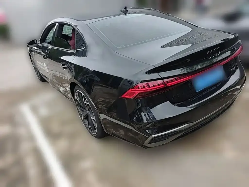 Audi A7L — фото 5