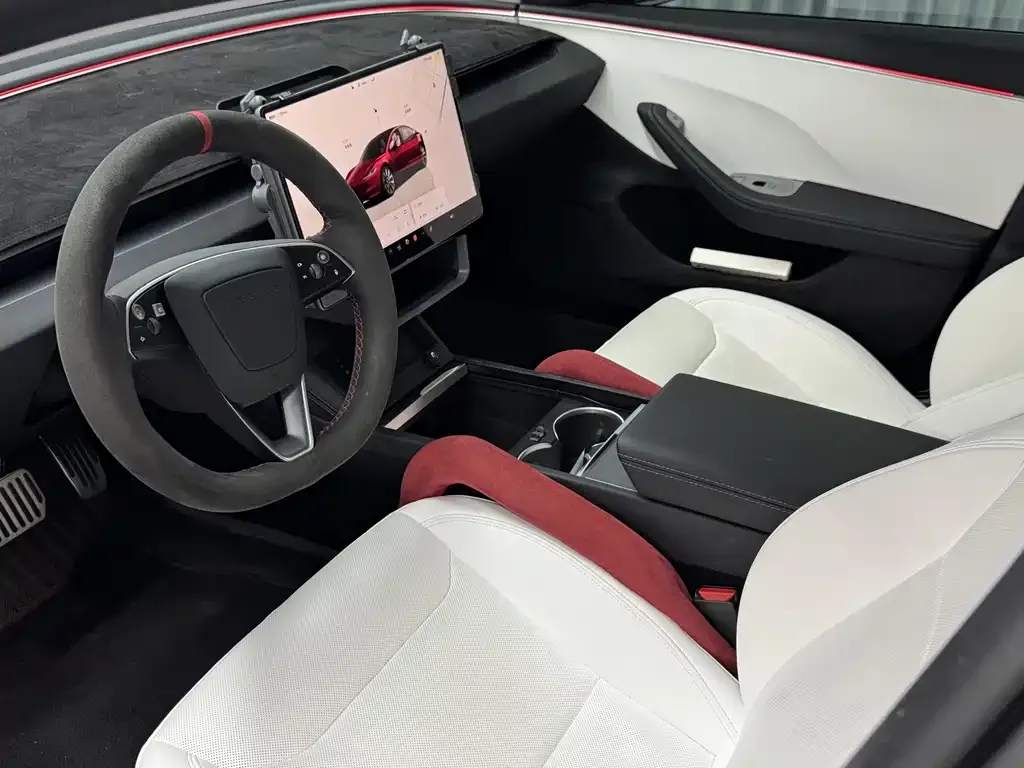 Tesla Model 3 — фото 3