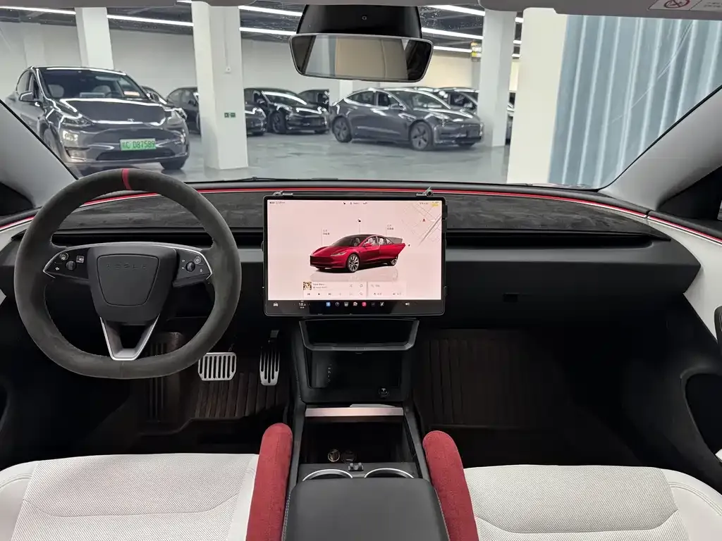 Tesla Model 3 — фото 7