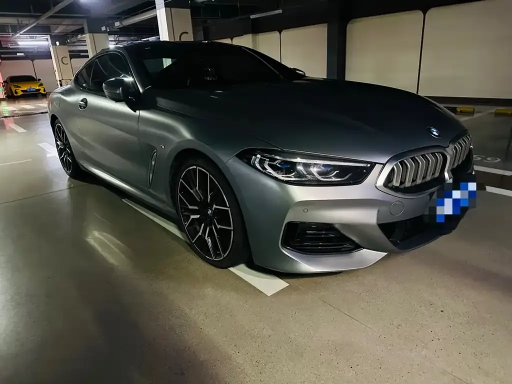 BMW 8 Series — фото 4