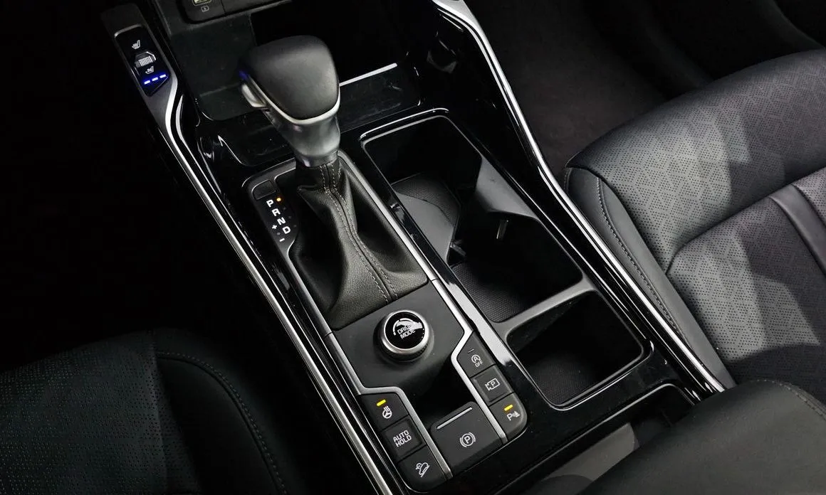 Kia Sorento — фото 9