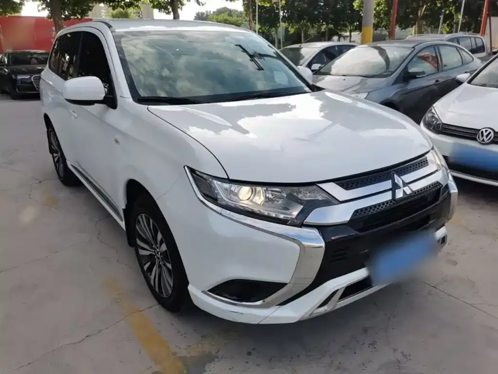 Mitsubishi Outlander 2022 из CN, фото 4