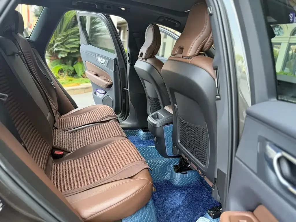 Volvo XC60 2022 из CN, фото 4