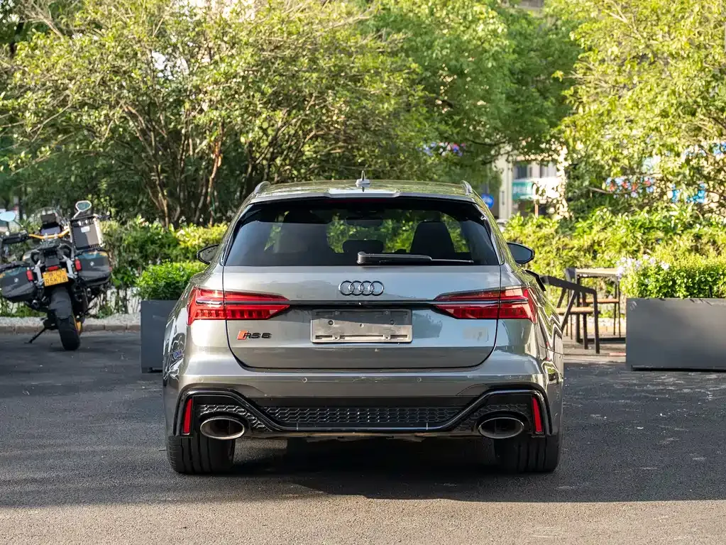 Audi RS 6 — фото 8