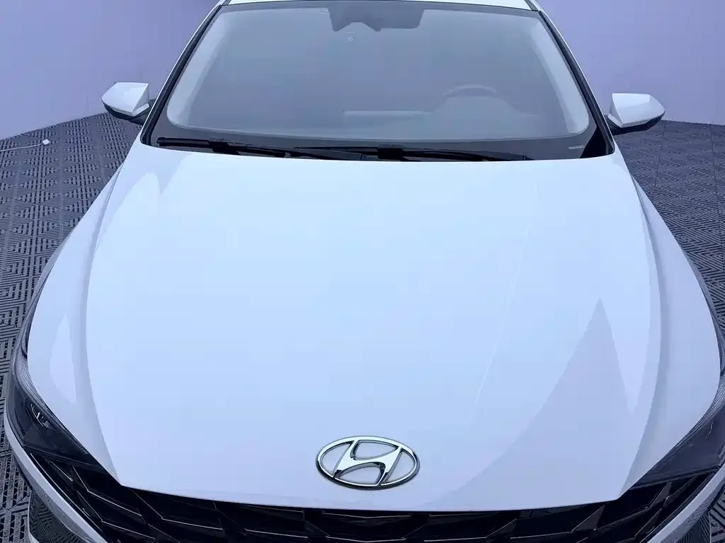 Hyundai Elantra — фото 4