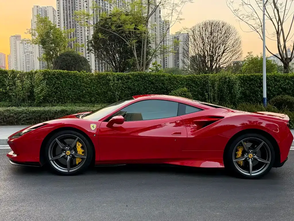 Ferrari F8 — фото 8