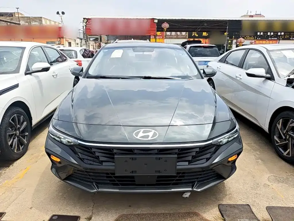Hyundai Elantra — фото 6