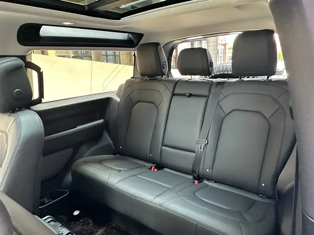 Land Rover Defender — фото 2