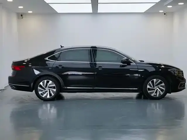 Volkswagen 帕萨特插电混动 — фото 6