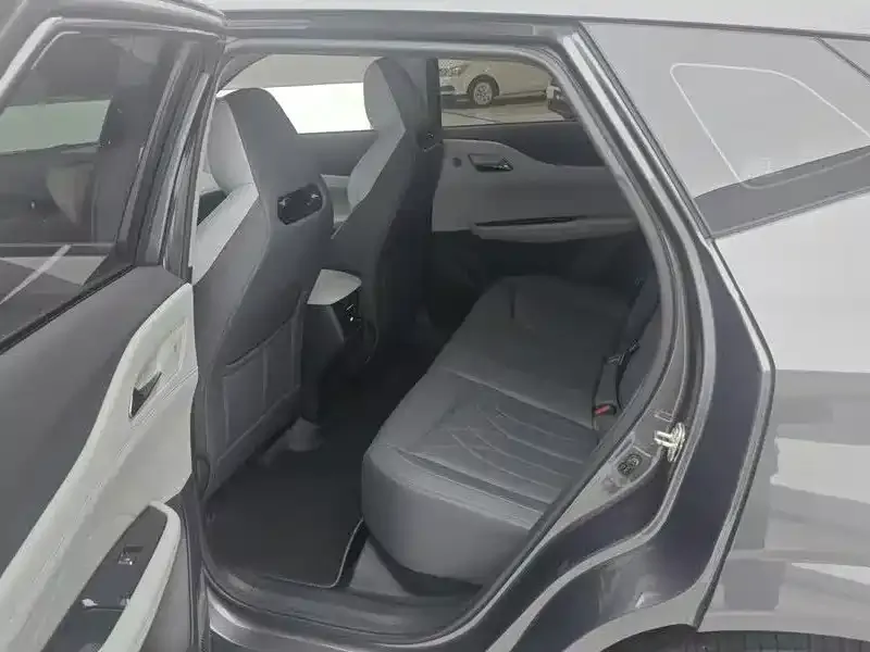 Changan UNI-Z New Energy 2024 из CN, фото 3