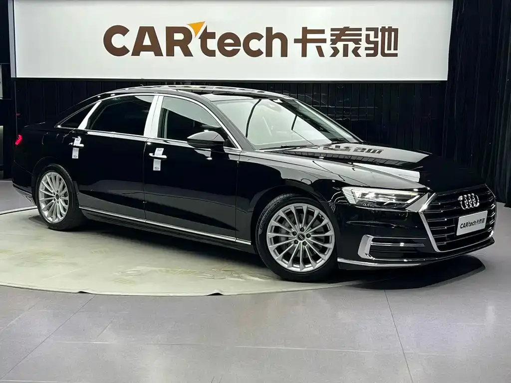 Audi A8 — фото 6