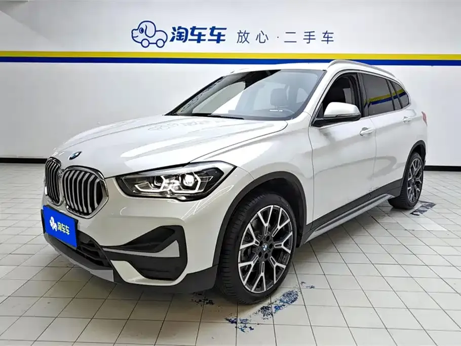 BMW X1 — фото 1