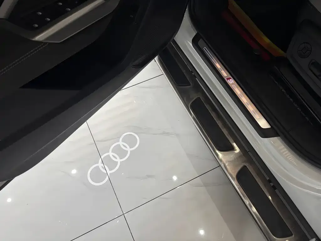 Audi Q3 — фото 9