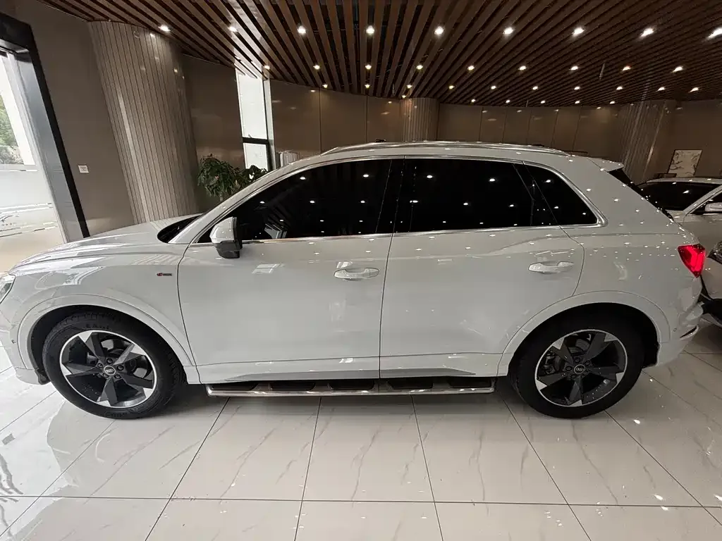 Audi Q3 — фото 7