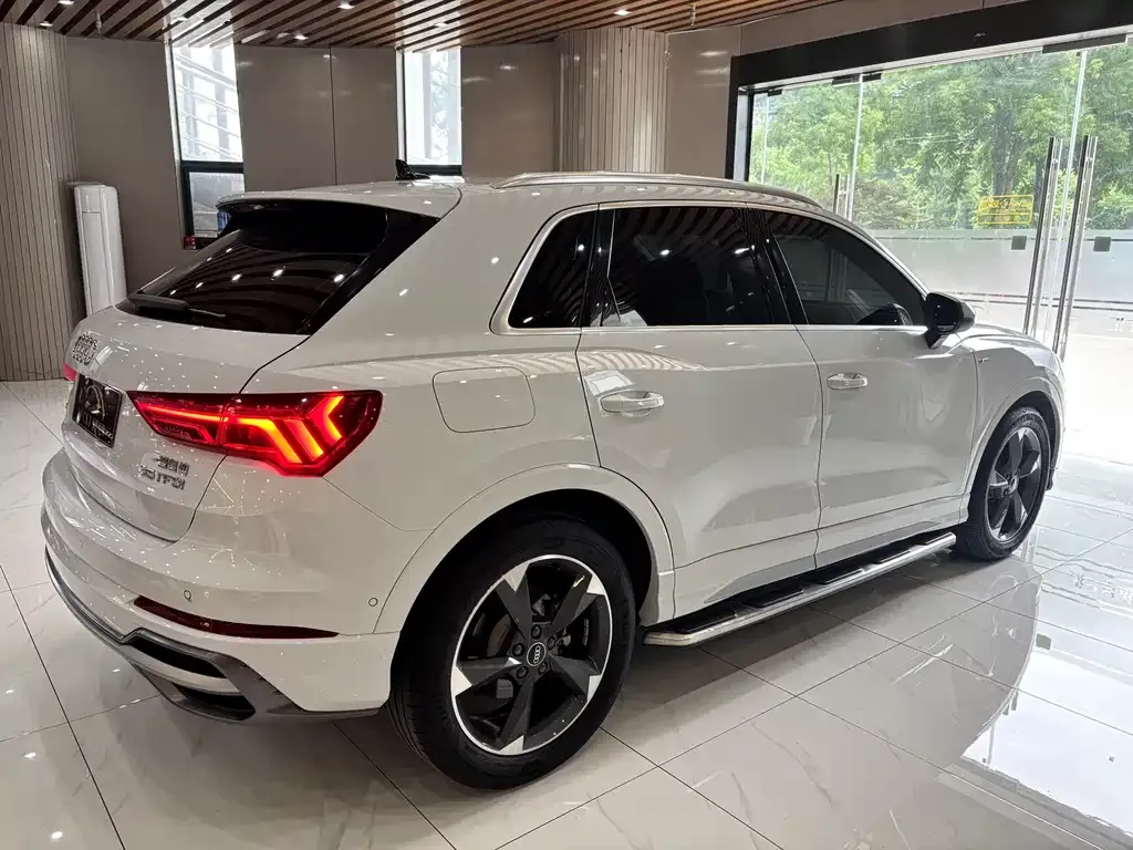 Audi Q3 — фото 3