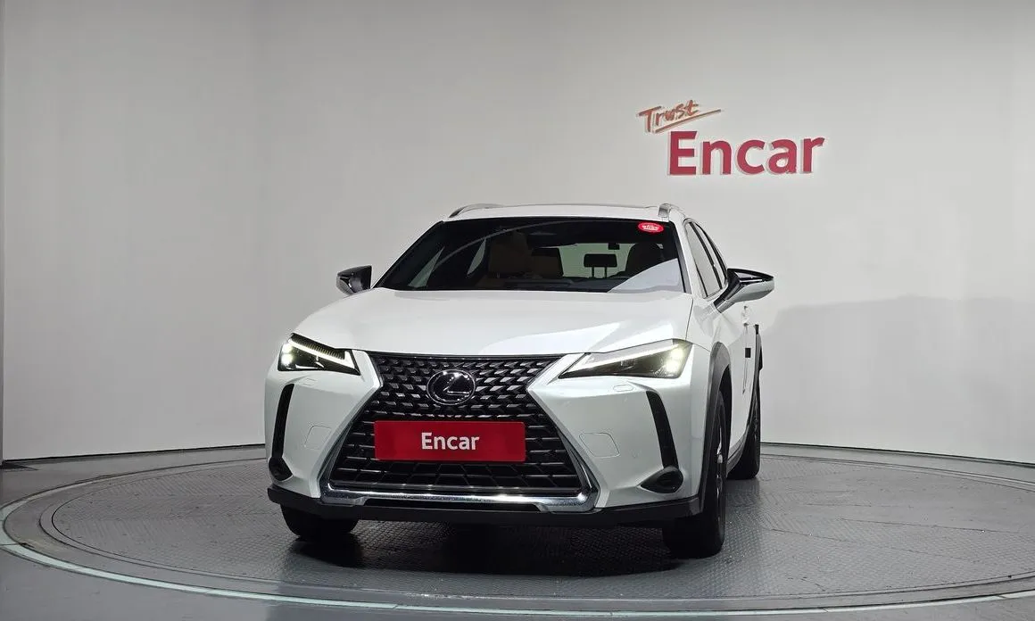Lexus UX — фото 4