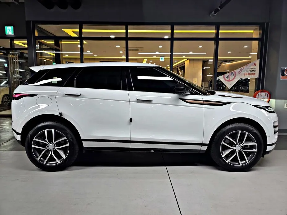 Land Rover Range Rover Evoque — фото 10