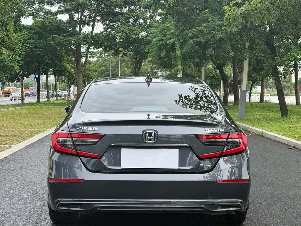Honda Accord — фото 9