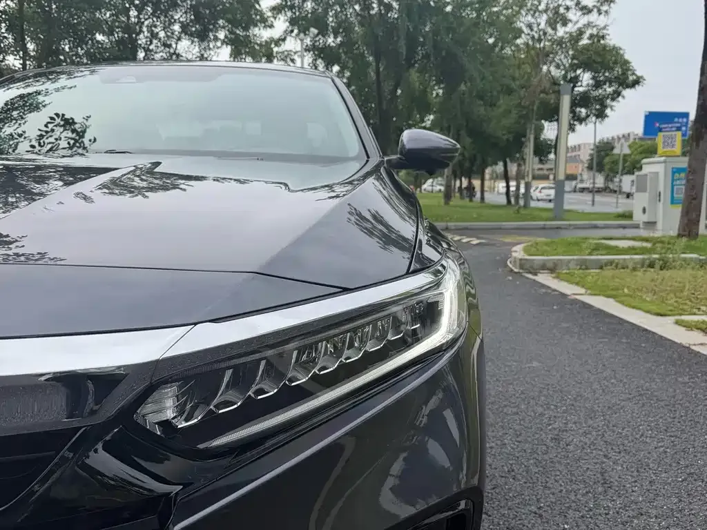 Honda Accord — фото 3