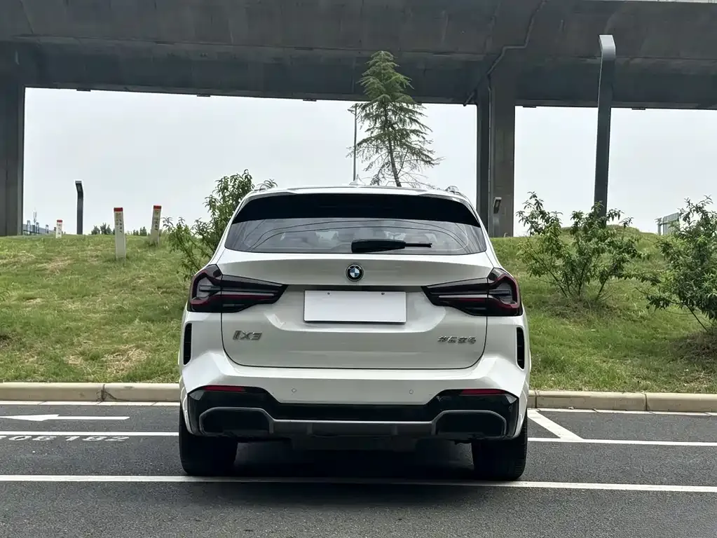BMW iX3 2024 из CN, фото 5