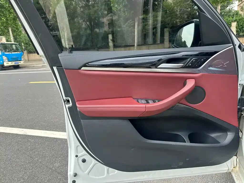 BMW iX3 2024 из CN, фото 7