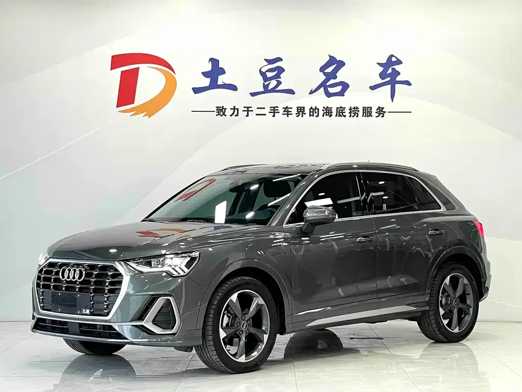 Audi Q3 — фото 1