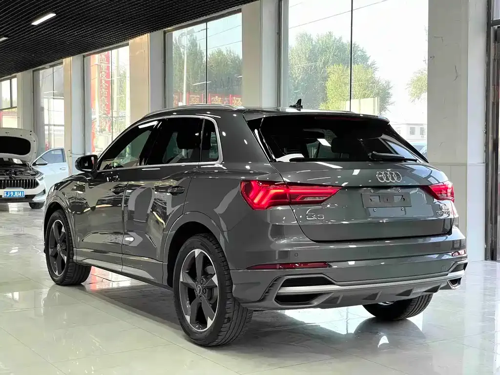 Audi Q3 — фото 3