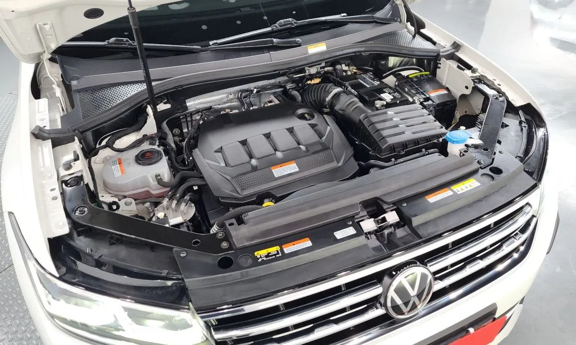 Volkswagen Tiguan — фото 7