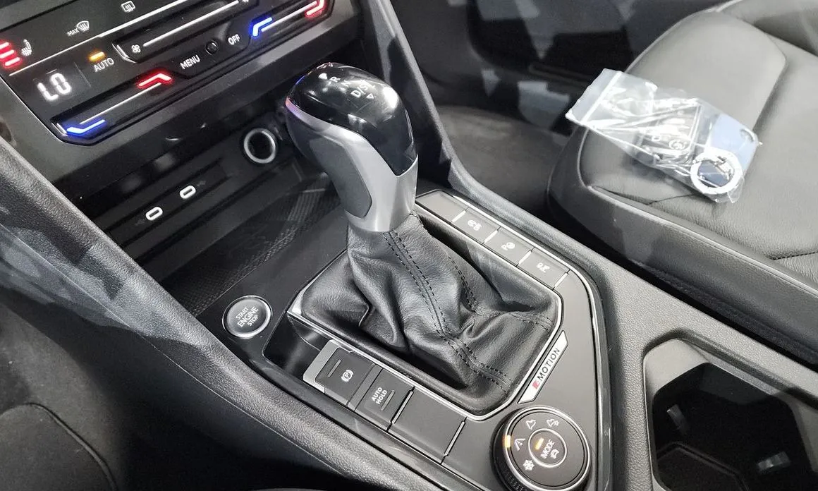 Volkswagen Tiguan — фото 6
