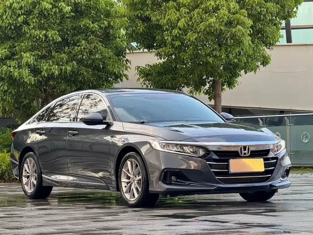 Honda Accord — фото 9