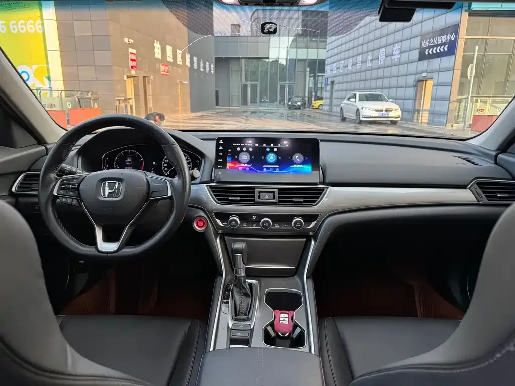Honda Accord — фото 3
