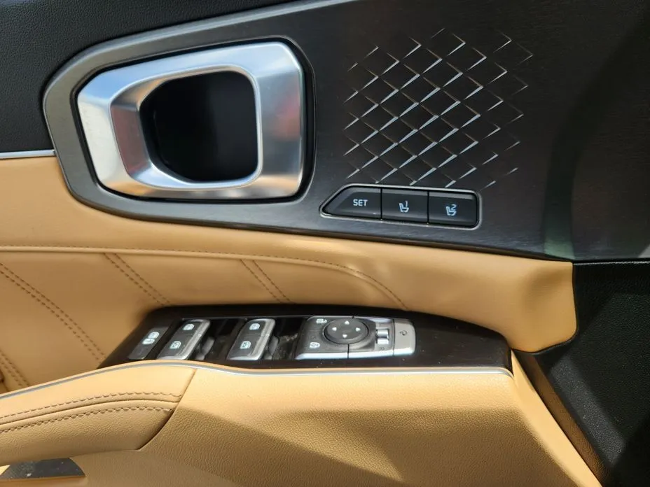Kia Sorento — фото 5